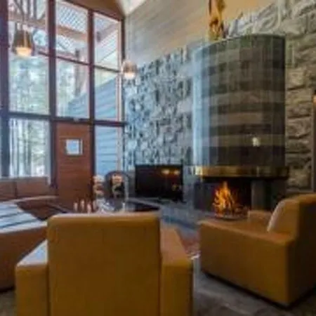 Holiday Peta Ja Linna